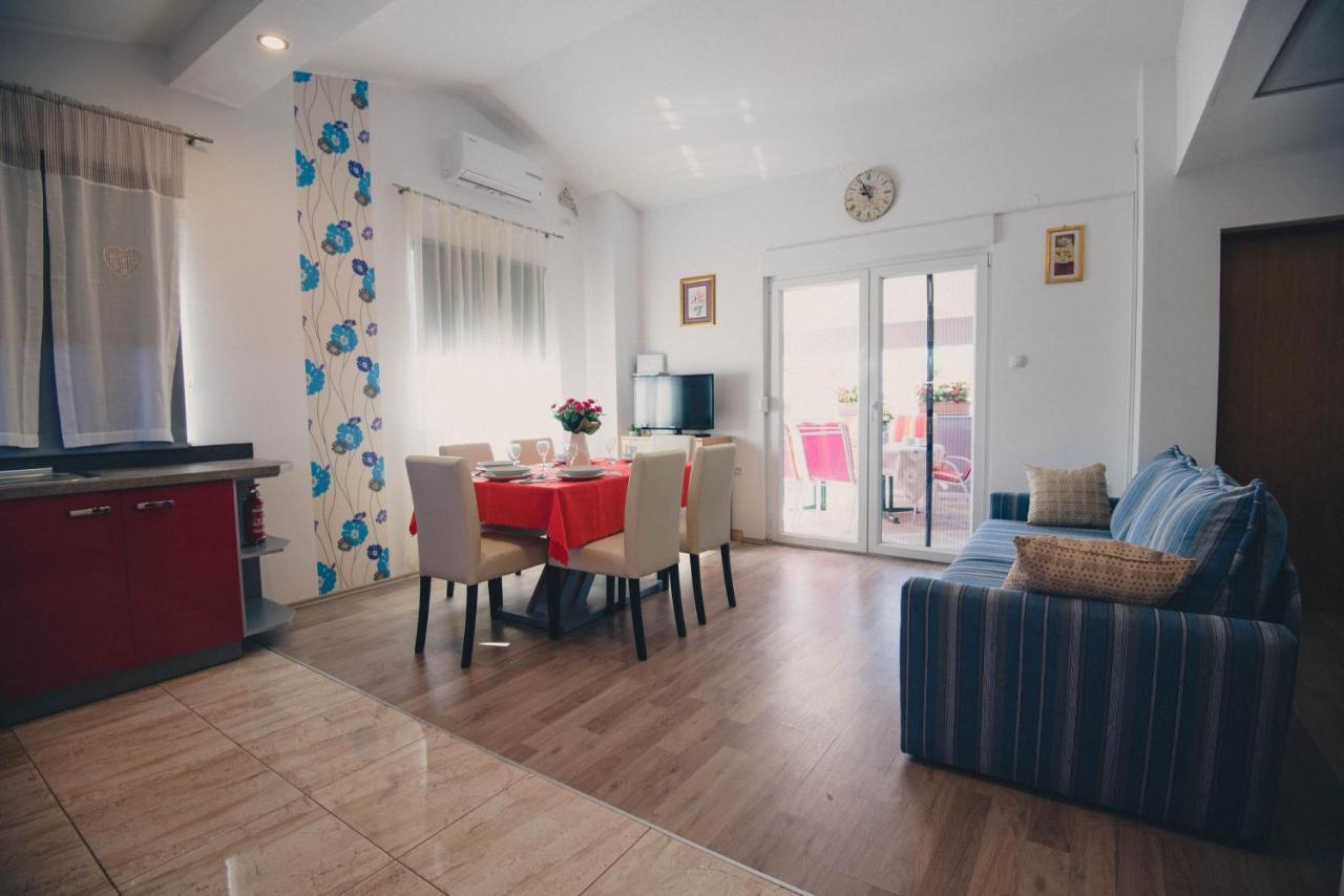 Apartments Vodice Eksteriør bilde