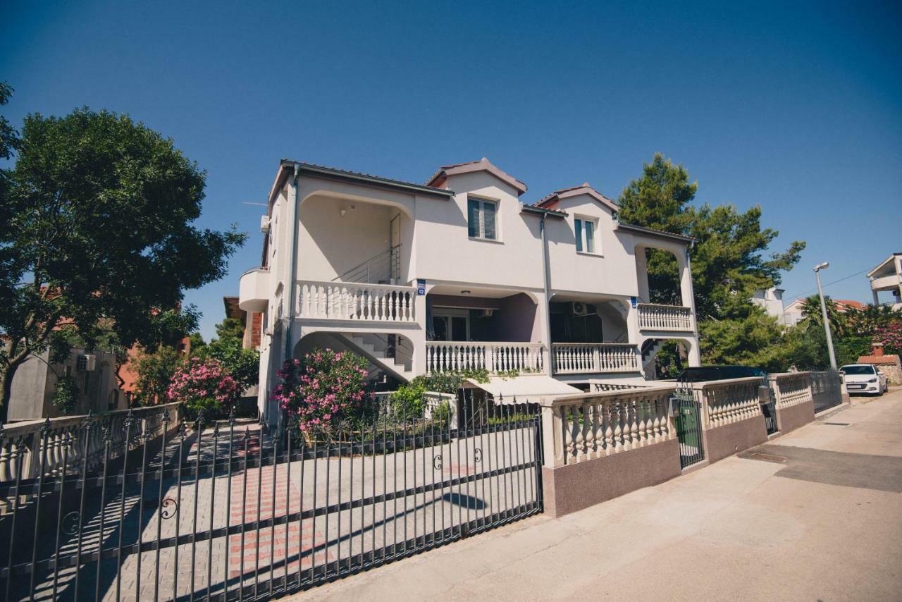 Apartments Vodice Eksteriør bilde